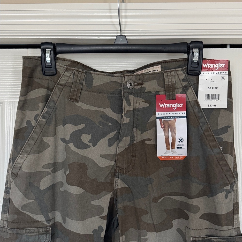 Wrangler Camo Cargo Pants Mens NWT - Picture 6 of 10